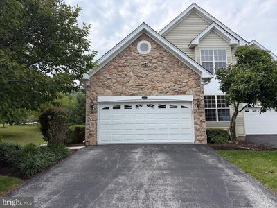 240 Torrey Pine Ct