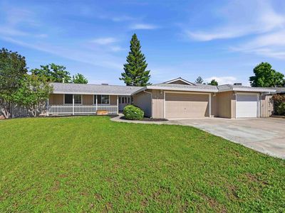 5744 Sperry Dr