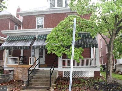 44 Glen St