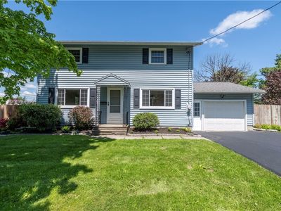 107 Rosewood Dr