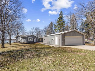 12464 Shorewood Beach Rd