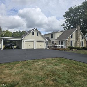 7022 W Ivy Ln