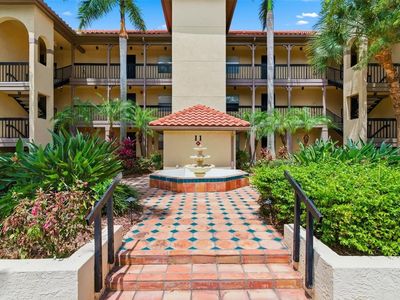 2400 Feather Sound Dr APT 1136