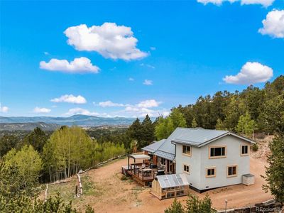 1052 Crown Point Circle