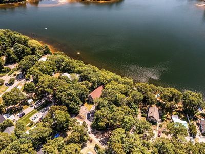 42 Lakeview Blvd