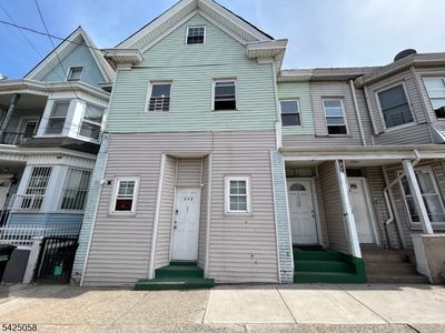 550 River St