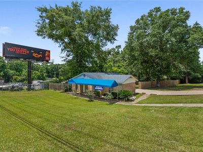 7805 Terry Dr
