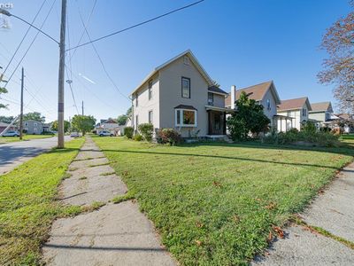 609 S Main St