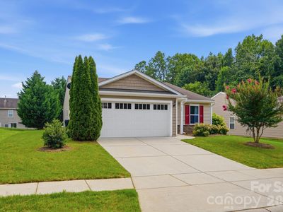 757 Willow Creek Dr