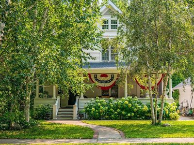 215 Elm St