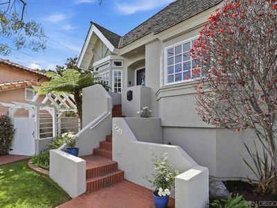 945 Bay Cir