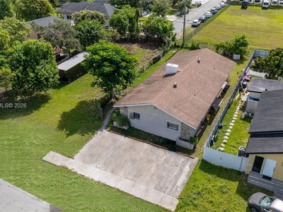 Property at 963 NE 5th Ave, Homestead, FL