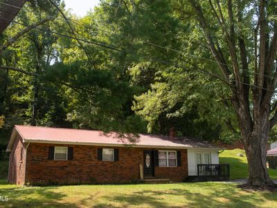 828 Parkway Blvd