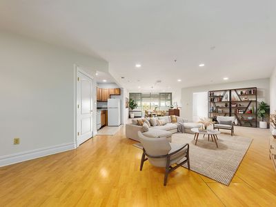 19-19 24th Ave Unit L411