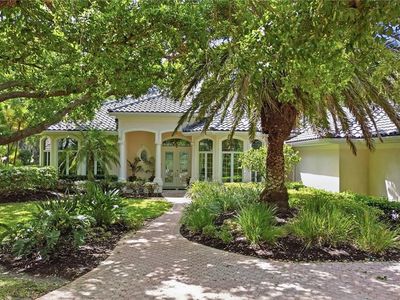 402 E Macewen Dr