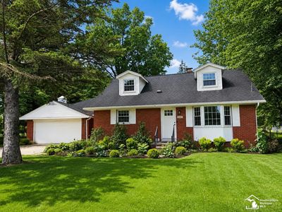 1090 Cole Rd