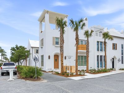 13 Sea Garden St