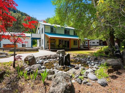 81 Pine Cliff Dr