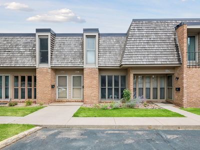 6427 Barrie Rd