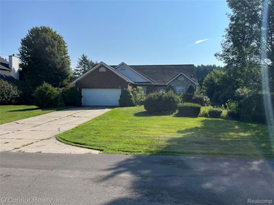 3122 Lindsay Ln