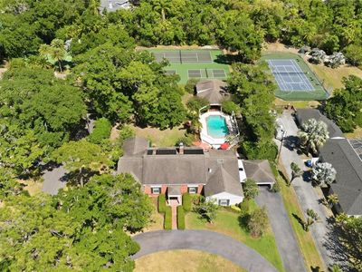 1749 Long Bow Ln