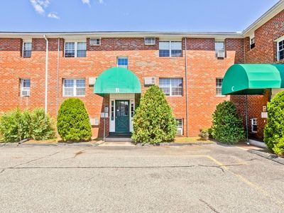 1304 Elm St APT 1B