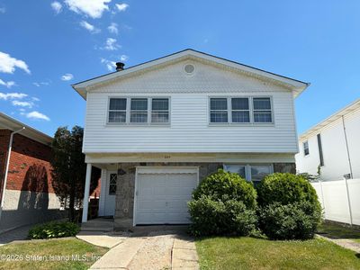 664 Rensselaer Ave