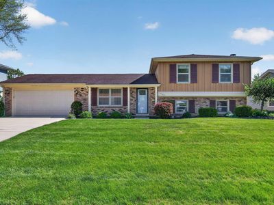 1705 W Saxon Dr
