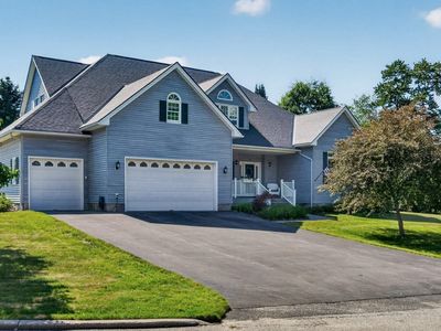 15 Tuttle Meadow Drive