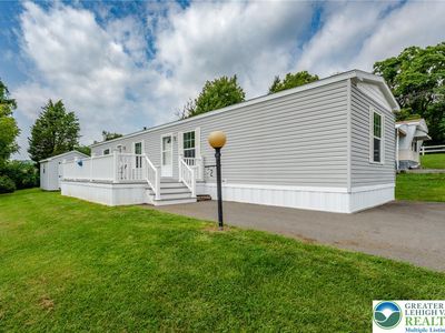 2 Chestnut Ridge Cir
