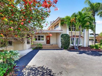 2433 Middle River Dr