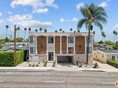 1042 Western Ave
