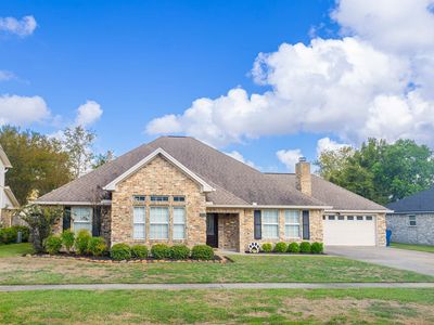 2412 Pecan St
