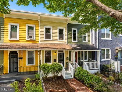 1115 Holbrook Ter NE