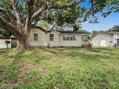 328 LAURINA Street