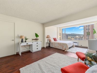 747 Amana St APT 1008