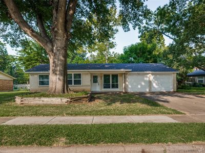 800 Sherwood Dr