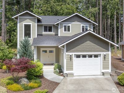 2257 W Rosecrans Court