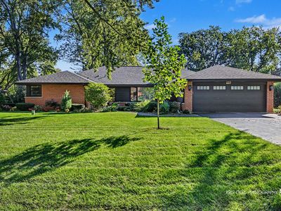 907 Sherwood Dr