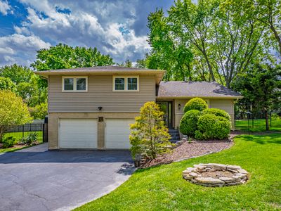 10S220 Alan Rd