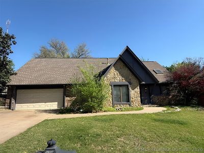 6905 E 62nd Pl