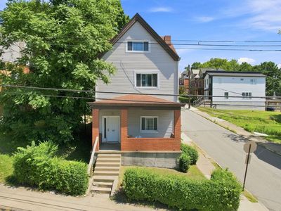 300 N Graham St