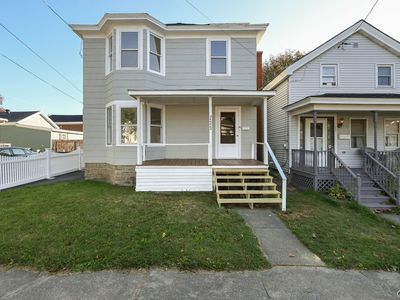 235 W 7th St