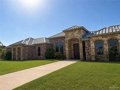 2716 Brazos Ave