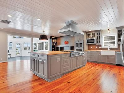 14 Eagle Point Rd