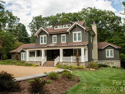 1 Cedar Chine Dr