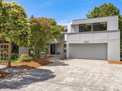 19081 11th Avenue NW