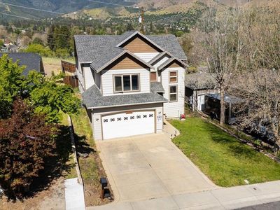 407 Herzog Blvd