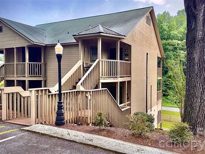 160 Whitney Blvd #3