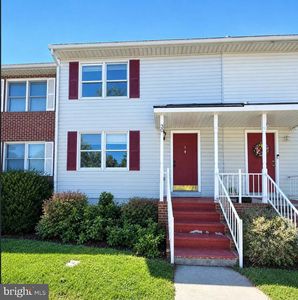 30 Waldeck Ct